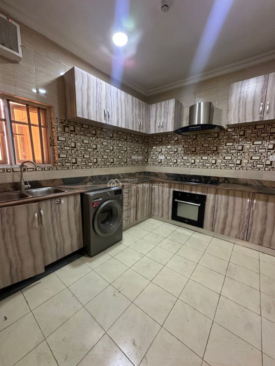 Spacious Well Maintained 3 Bedroom Flat on The 1st Floor, Parkview, Ikoyi, Lagos, Flat / Apartment for Rent