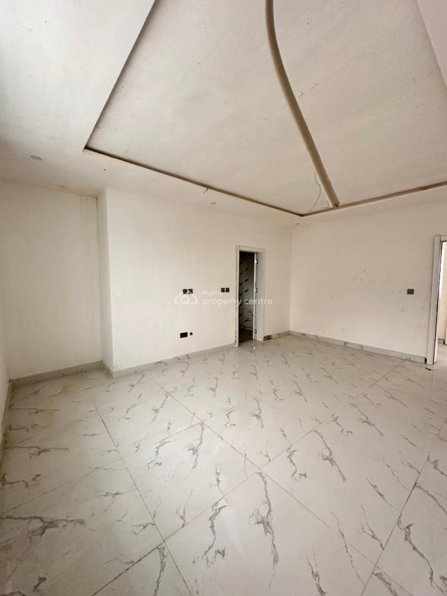 Spacious Luxury 3 Bedroom Penthouse in a Secure and Serene Environment, Lekki Phase 1, Lekki, Lagos, Block of Flats for Sale