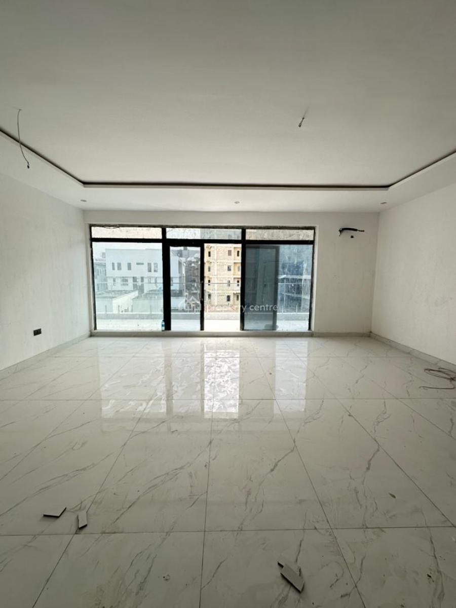 Spacious Luxury 3 Bedroom Penthouse in a Secure and Serene Environment, Lekki Phase 1, Lekki, Lagos, Block of Flats for Sale