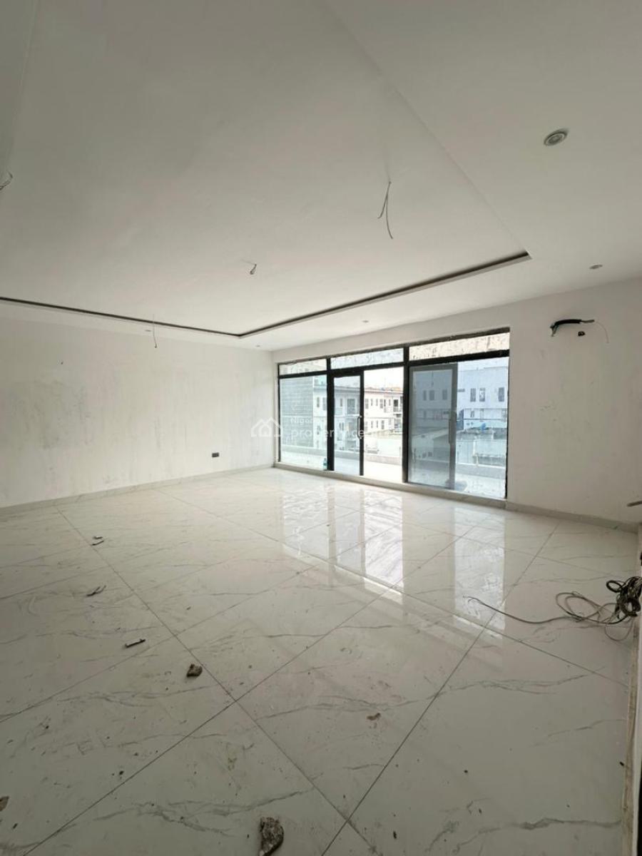 Spacious Luxury 3 Bedroom Penthouse in a Secure and Serene Environment, Lekki Phase 1, Lekki, Lagos, Block of Flats for Sale