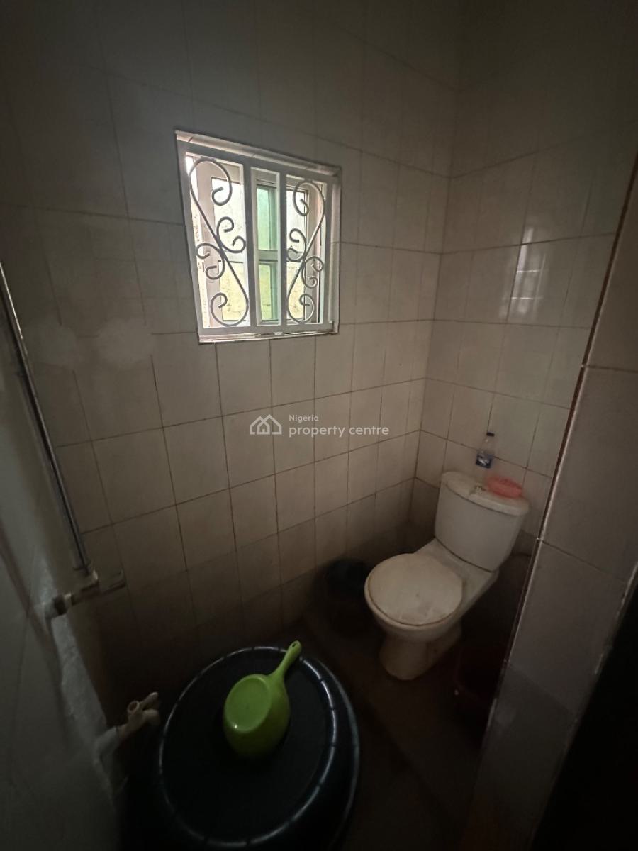 a Standard One Room Self Contain Apartment in a Decent Location, Very Close to Grossvenor Hotel 4th Avenue, Gwarinpa, Abuja, Self Contain (single Rooms) Short Let