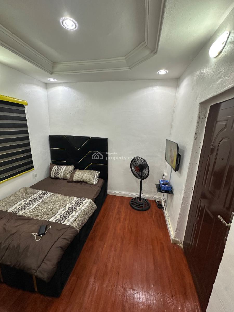 a Standard One Room Self Contain Apartment, Very Close to Grossvenor Hotel 4th Avenue, Gwarinpa, Abuja, Self Contain (single Rooms) Short Let