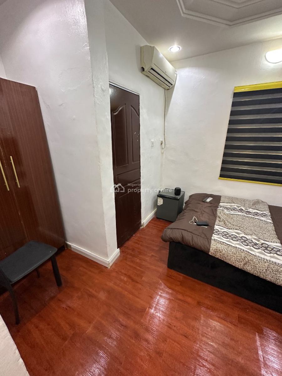 a Standard One Room Self Contain Apartment, Very Close to Grossvenor Hotel 4th Avenue, Gwarinpa, Abuja, Self Contain (single Rooms) Short Let