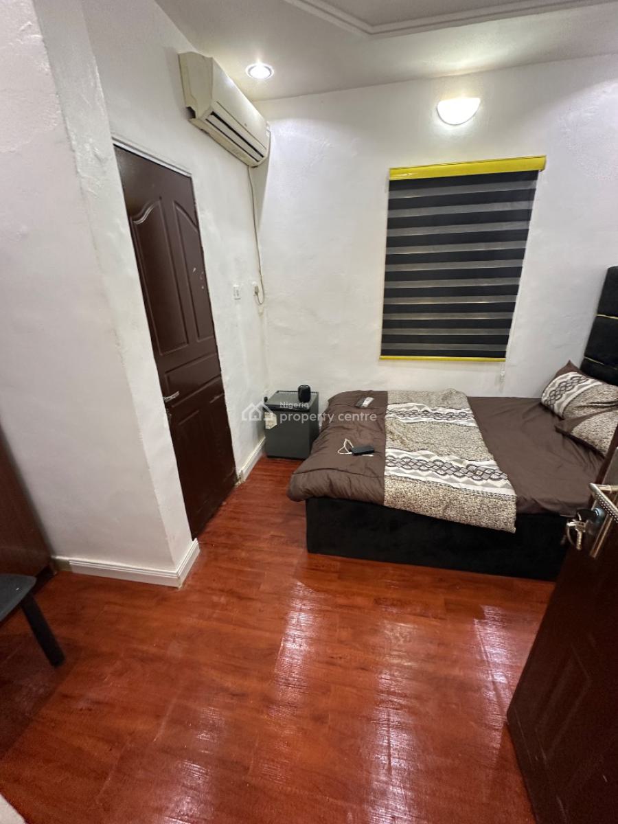 a Standard One Room Self Contain Apartment, Very Close to Grossvenor Hotel 4th Avenue, Gwarinpa, Abuja, Self Contain (single Rooms) Short Let