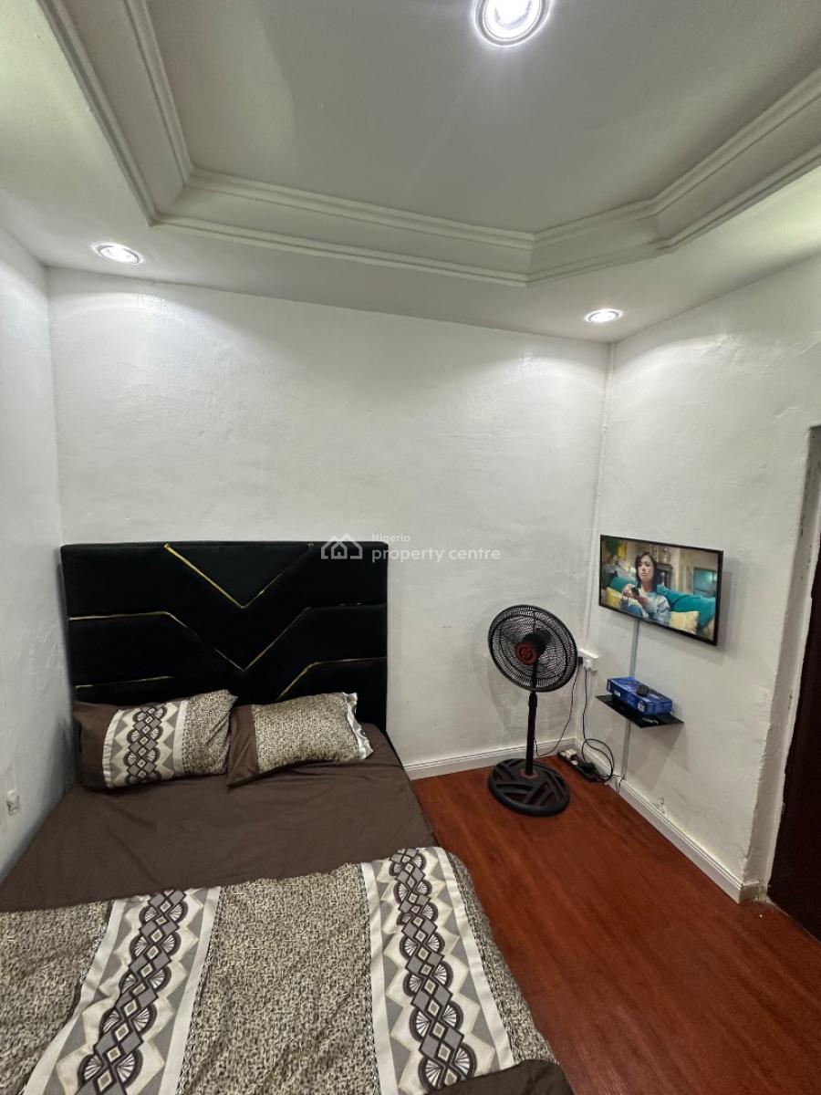a Standard One Room Self Contain Apartment, Very Close to Grossvenor Hotel 4th Avenue, Gwarinpa, Abuja, Self Contain (single Rooms) Short Let