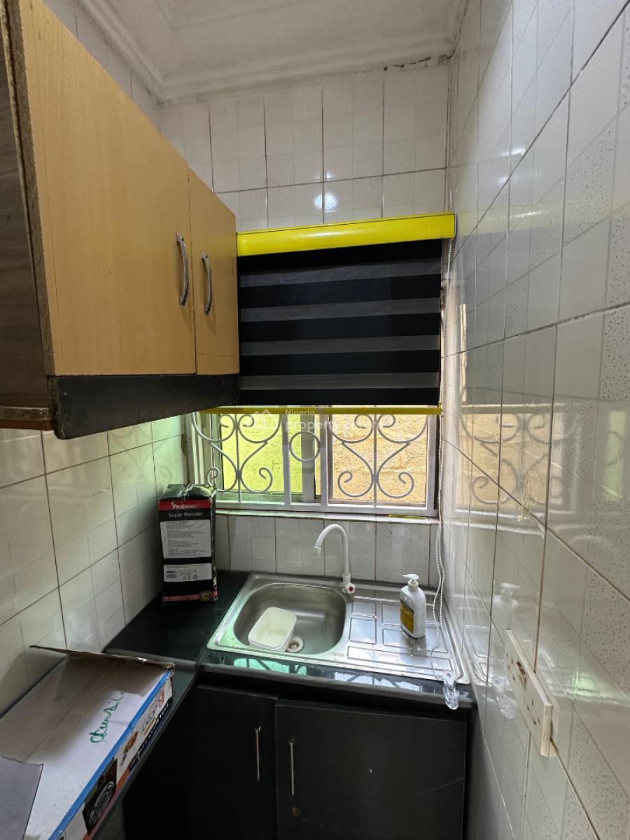 a Standard One Room Self Contain Apartment, Very Close to Grossvenor Hotel 4th Avenue, Gwarinpa, Abuja, Self Contain (single Rooms) Short Let