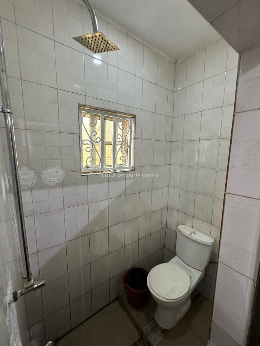 a Standard One Room Self Contain Apartment, Very Close to Grossvenor Hotel 4th Avenue, Gwarinpa, Abuja, Self Contain (single Rooms) Short Let