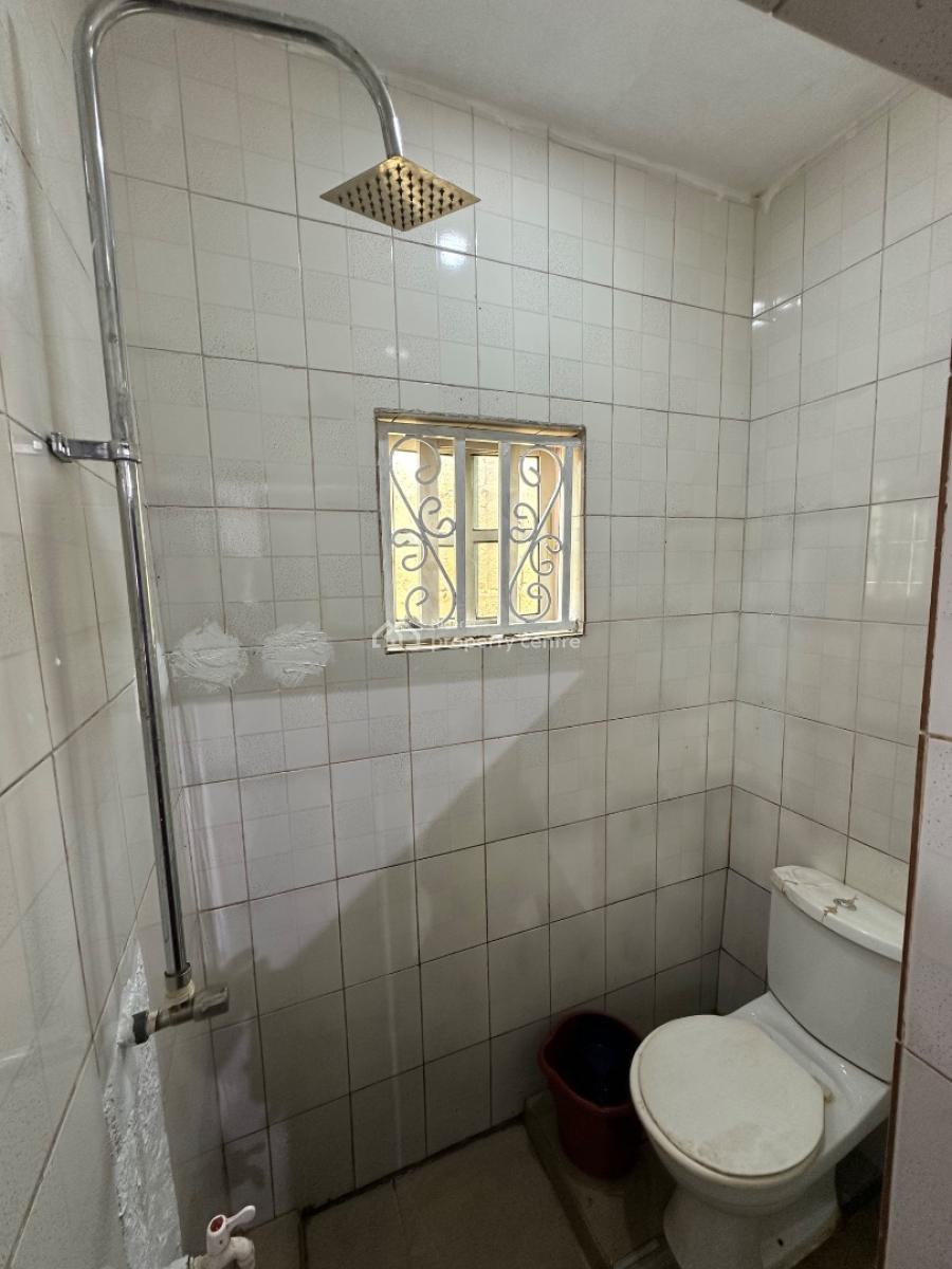 a Standard One Room Self Contain Apartment, Very Close to Grossvenor Hotel 4th Avenue, Gwarinpa, Abuja, Self Contain (single Rooms) Short Let