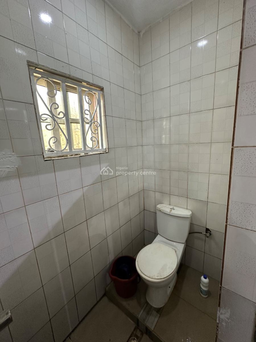 a Standard One Room Self Contain Apartment, Very Close to Grossvenor Hotel 4th Avenue, Gwarinpa, Abuja, Self Contain (single Rooms) Short Let