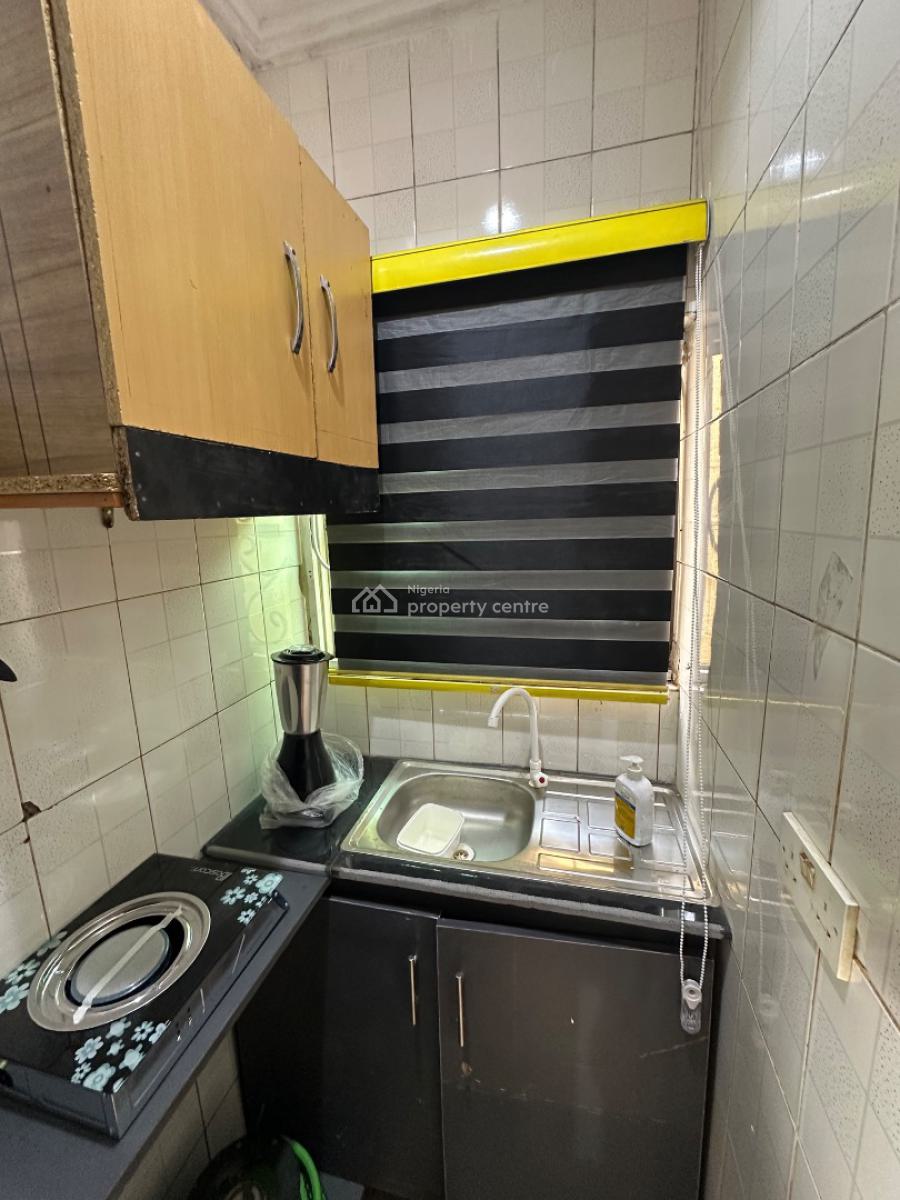 a Standard One Room Self Contain Apartment, Very Close to Grossvenor Hotel 4th Avenue, Gwarinpa, Abuja, Self Contain (single Rooms) Short Let