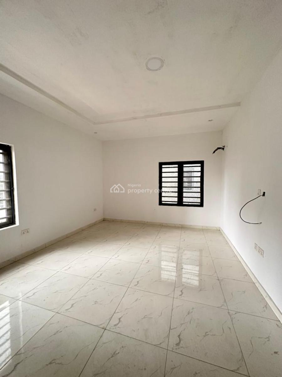 Newly Built Luxury 2 Bedroom Apartment with an Elevator and Gym, Lekki Phase 1, Lekki, Lagos, Block of Flats for Sale
