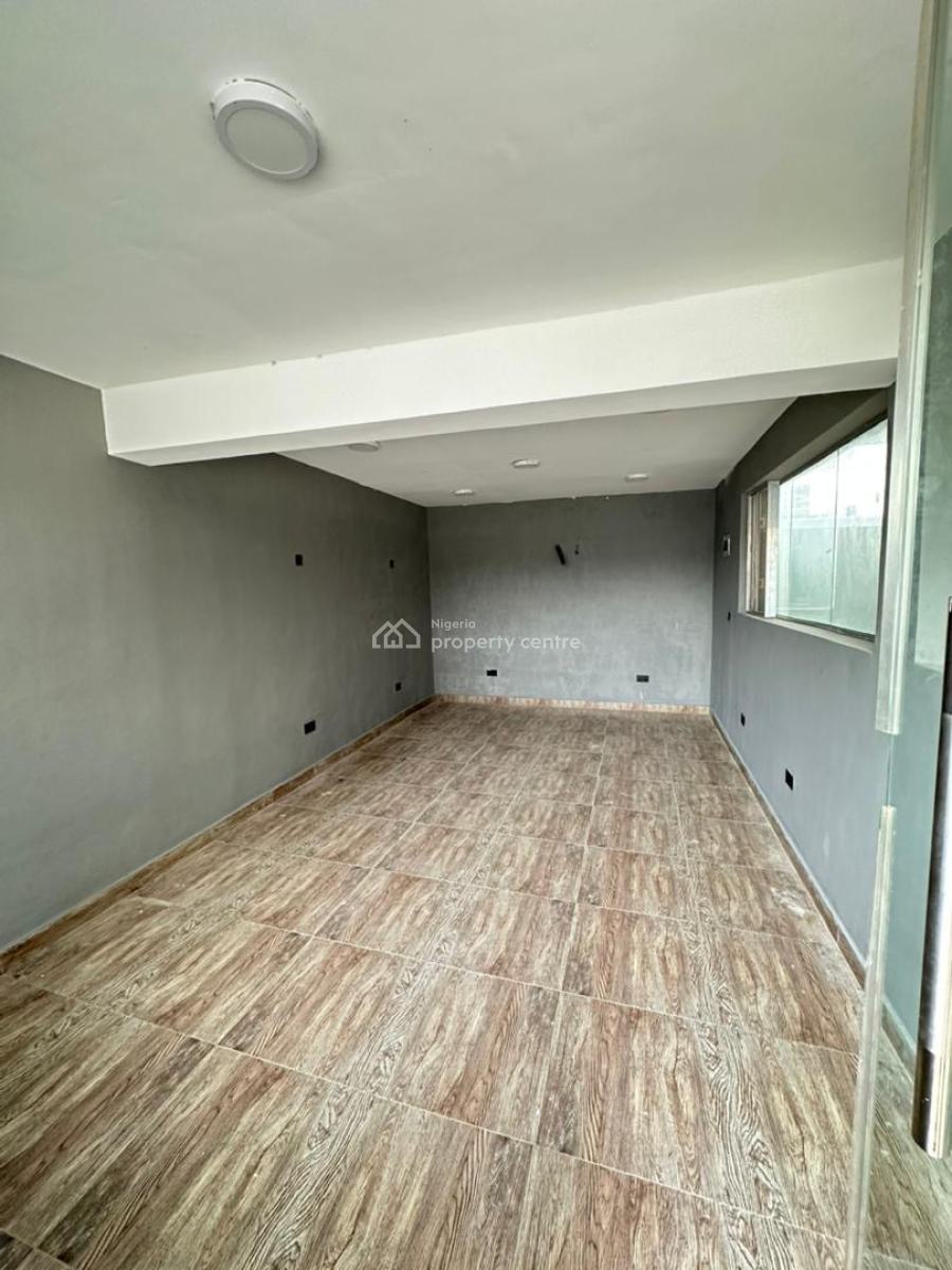 Newly Built Luxury 2 Bedroom Apartment with an Elevator and Gym, Lekki Phase 1, Lekki, Lagos, Block of Flats for Sale