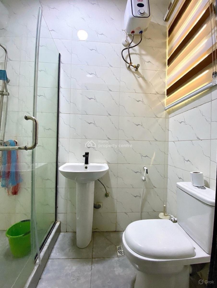 Lovely 2 Bedroom Apartment, Ologolo, Ologolo, Lekki, Lagos, Block of Flats for Sale