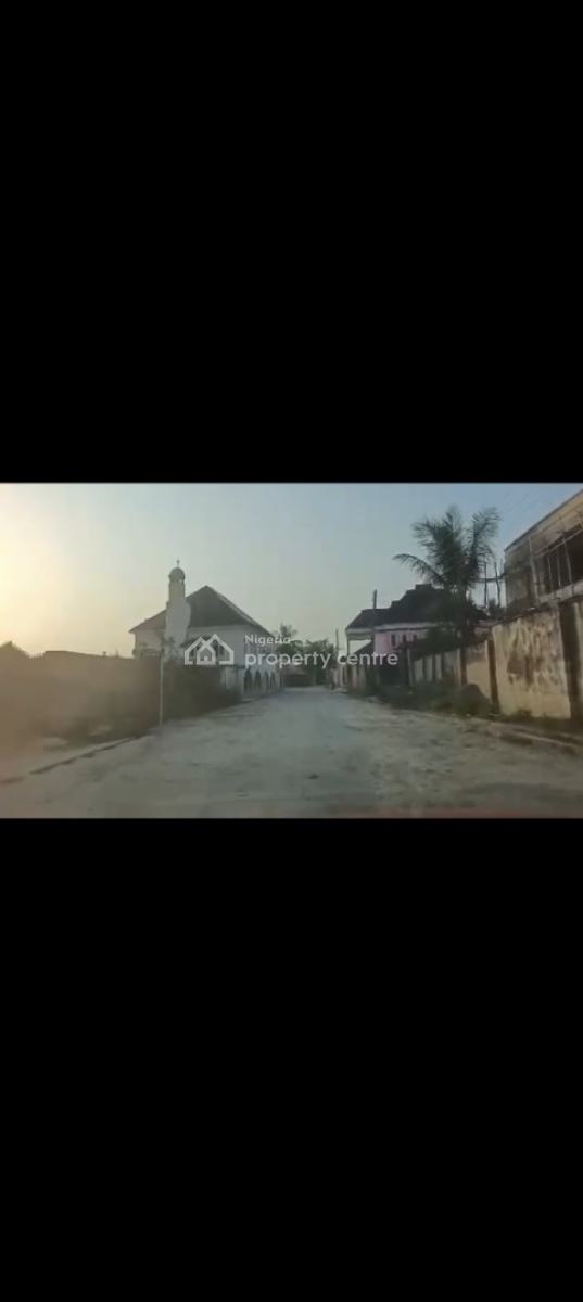 425sqm Plot of Land with a 3 Bedroom Bungalow on It, at Close at  Alpha Grace Estate , Nihort Idiishin Ibadan., Ibadan, Oyo, House for Sale