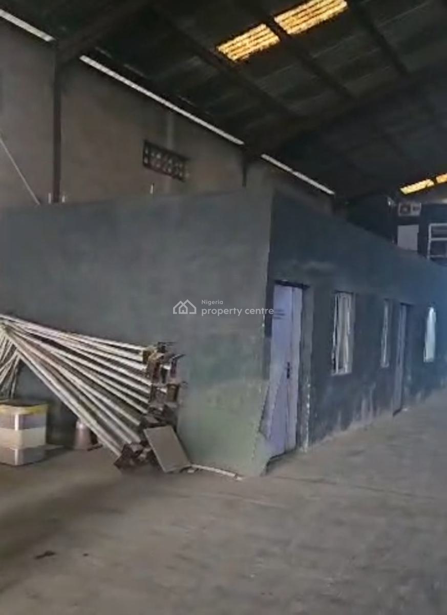 Land Size: 2,030 Sqmindustrial & Commercial Use - Strategically Locate, Maryland, Lagos, Warehouse for Sale