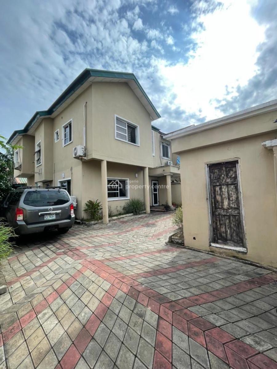 Semi Detached 4 Bedroom Duplex with a Self-contained Bq in an Estate, Lekki Phase One, Lekki Phase 1, Lekki, Lagos, Semi-detached Duplex for Sale