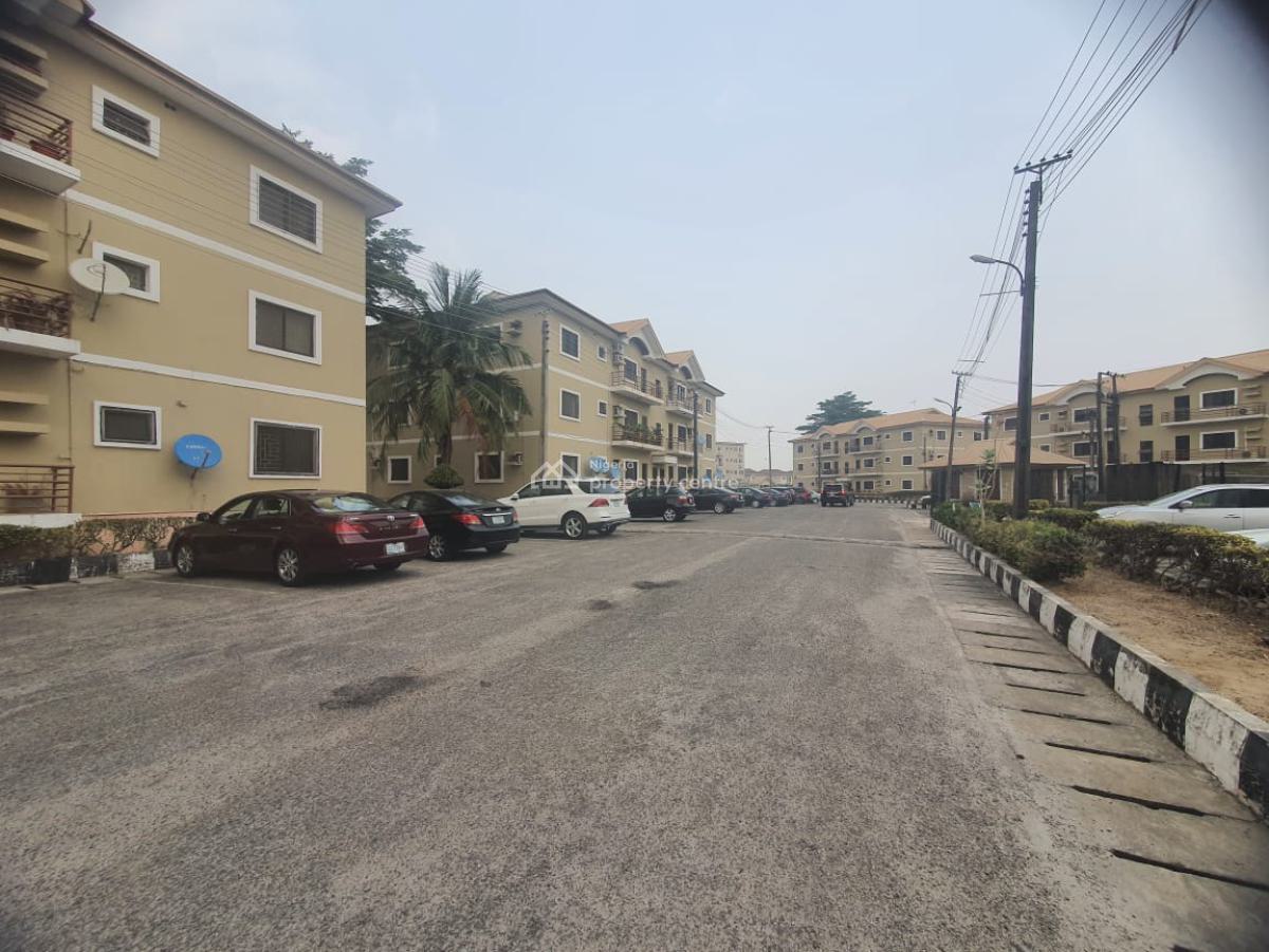 Spacious 3 Bedroom Apartment, Femi Okunnu Estate, Osapa, Lekki, Lagos, Flat / Apartment for Sale