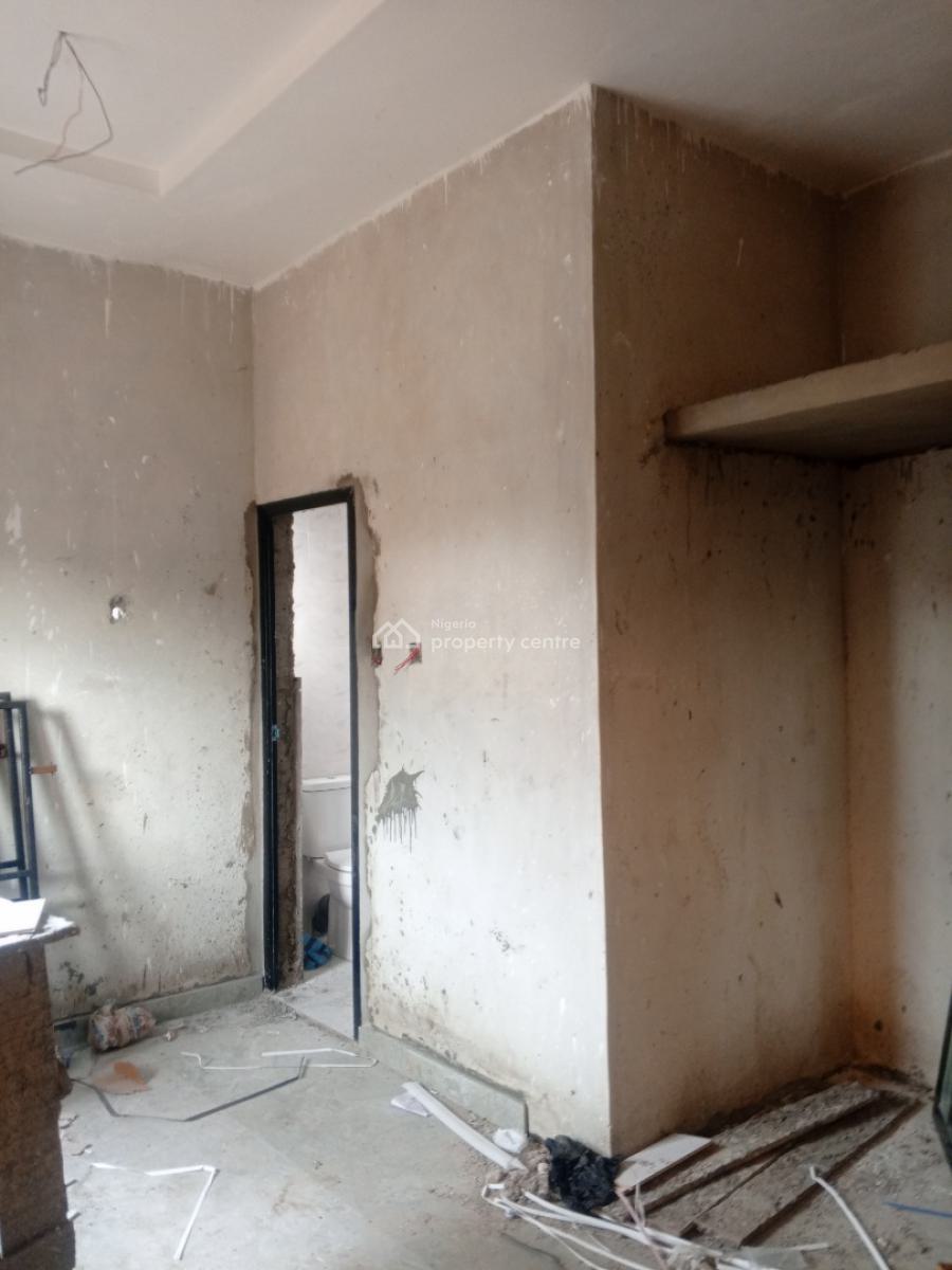 1 Bedroom Flat, Royal Estate, Elimbu, Port Harcourt, Rivers, Mini Flat (room and Parlour) for Rent