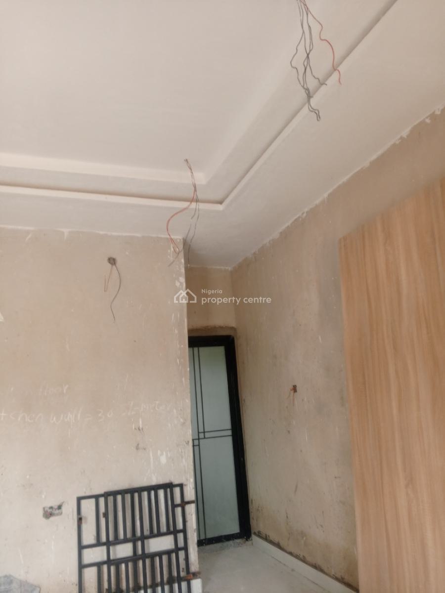 1 Bedroom Flat, Royal Estate, Elimbu, Port Harcourt, Rivers, Mini Flat (room and Parlour) for Rent