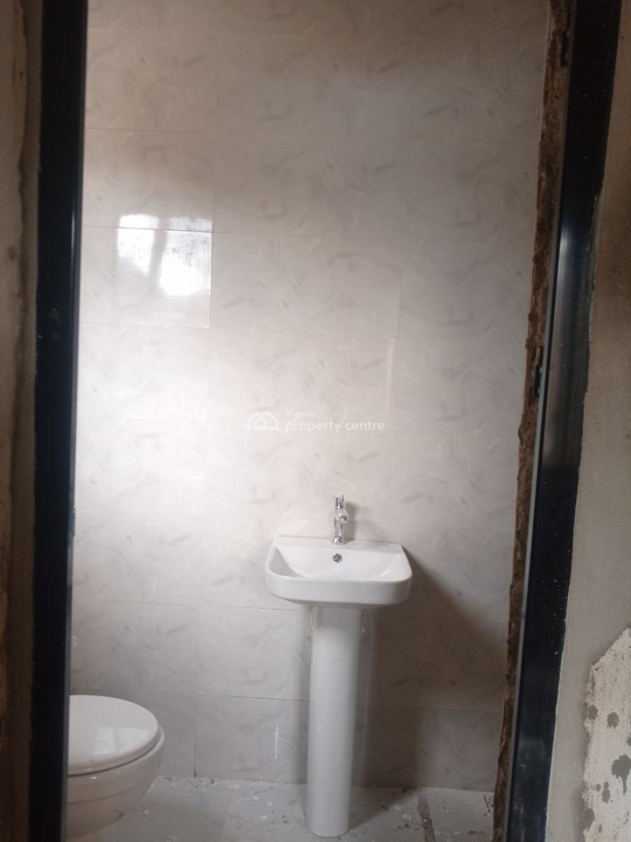 1 Bedroom Flat, Royal Estate, Elimbu, Port Harcourt, Rivers, Mini Flat (room and Parlour) for Rent