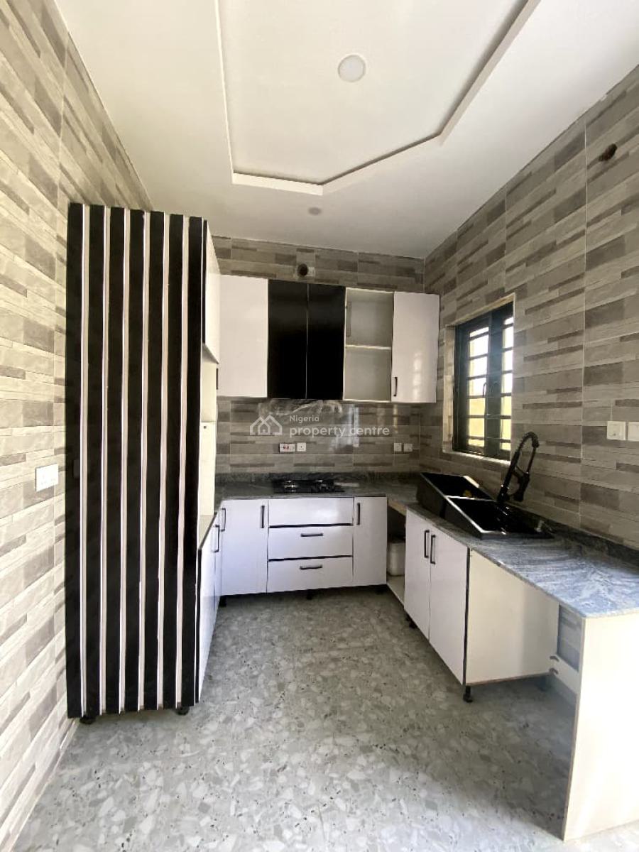 Lovely 2 Bedroom Apartment in a Secure Estate, Ajah, Lekki, Lagos, Flat / Apartment for Sale