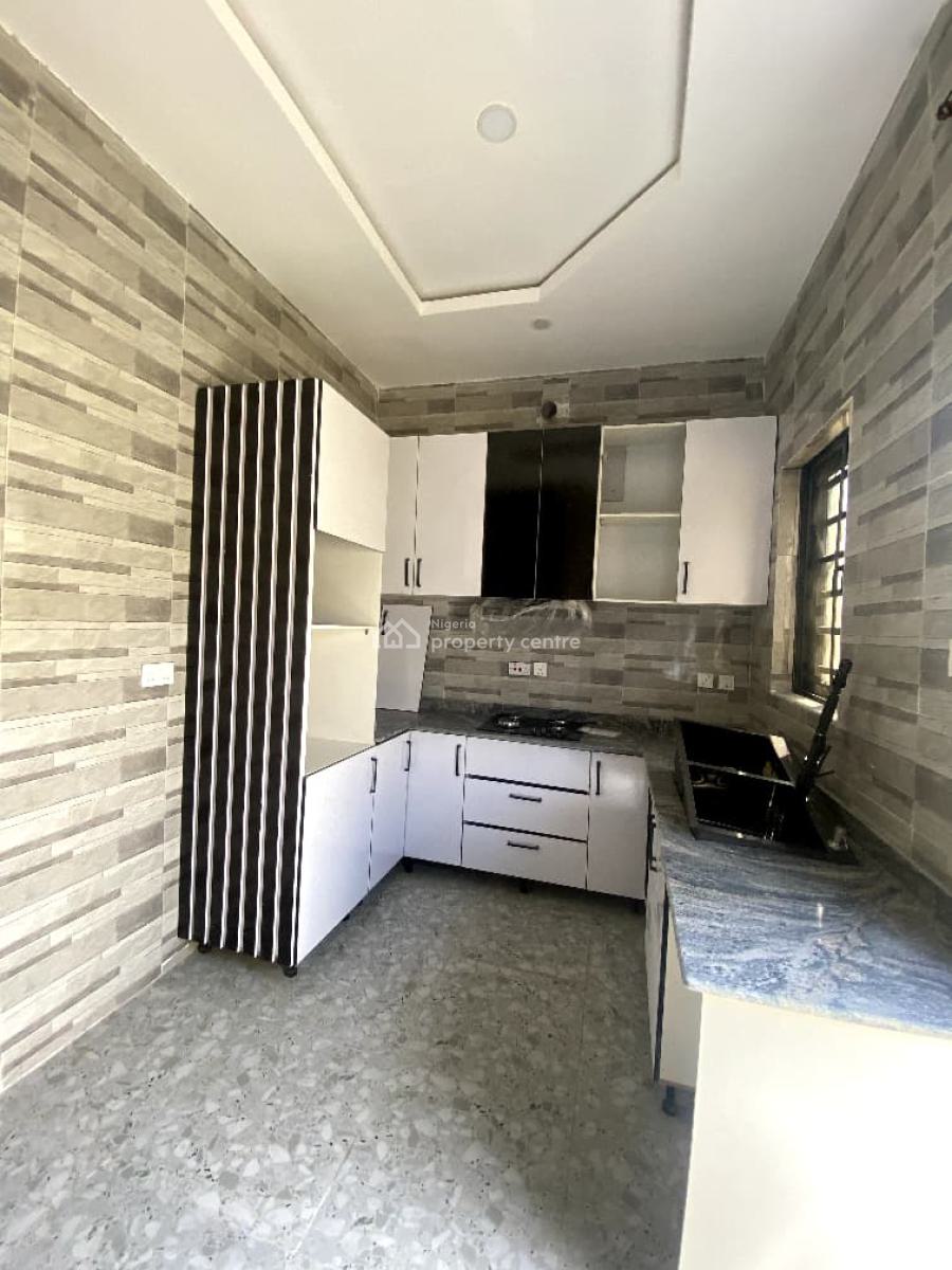 Lovely 2 Bedroom Apartment in a Secure Estate, Ajah, Lekki, Lagos, Flat / Apartment for Sale