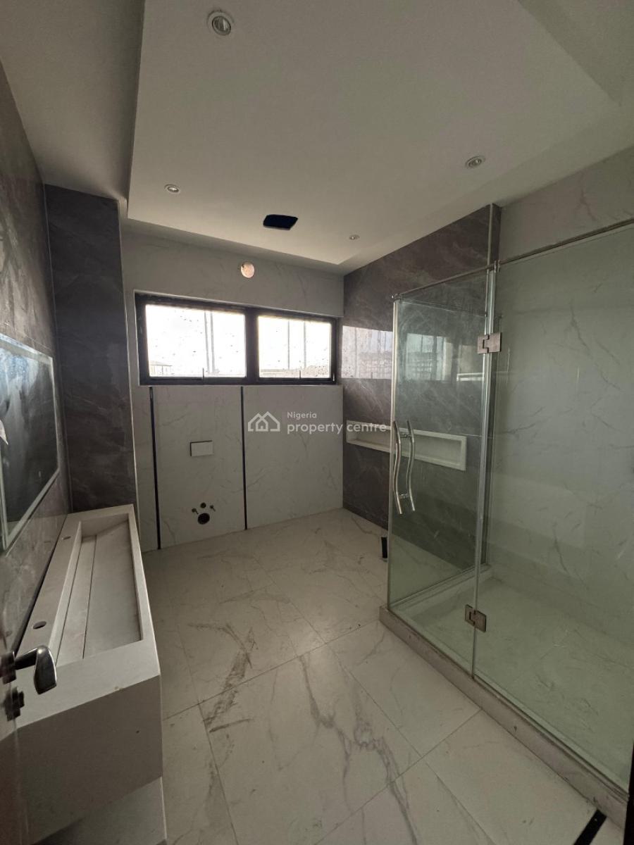 Enormous 4 Bedroom Penthouse with an Elevator, Ikoyi, Lagos, Flat / Apartment for Sale