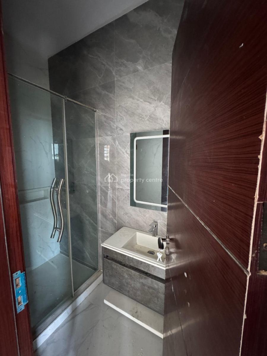 Enormous 4 Bedroom Penthouse with an Elevator, Ikoyi, Lagos, Flat / Apartment for Sale