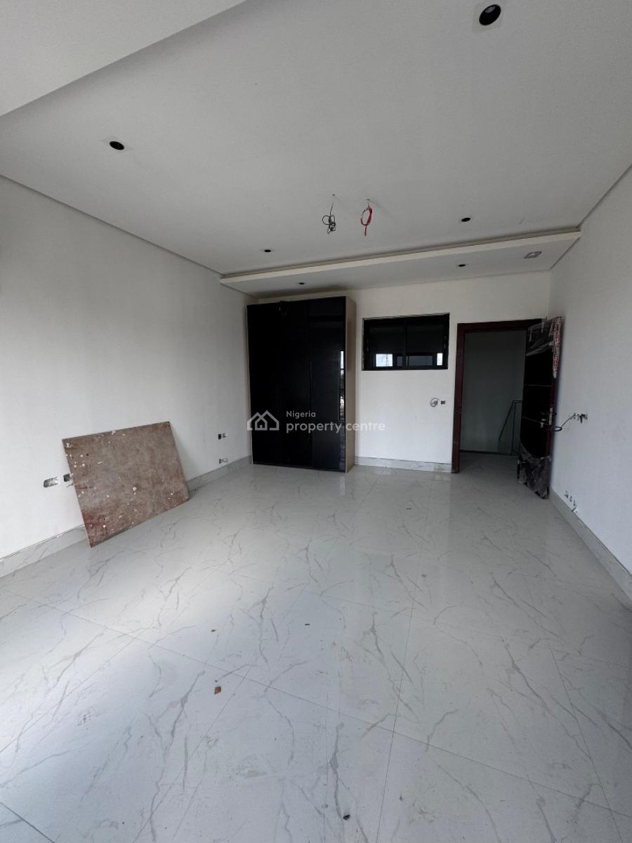 Enormous 4 Bedroom Penthouse with an Elevator, Ikoyi, Lagos, Flat / Apartment for Sale