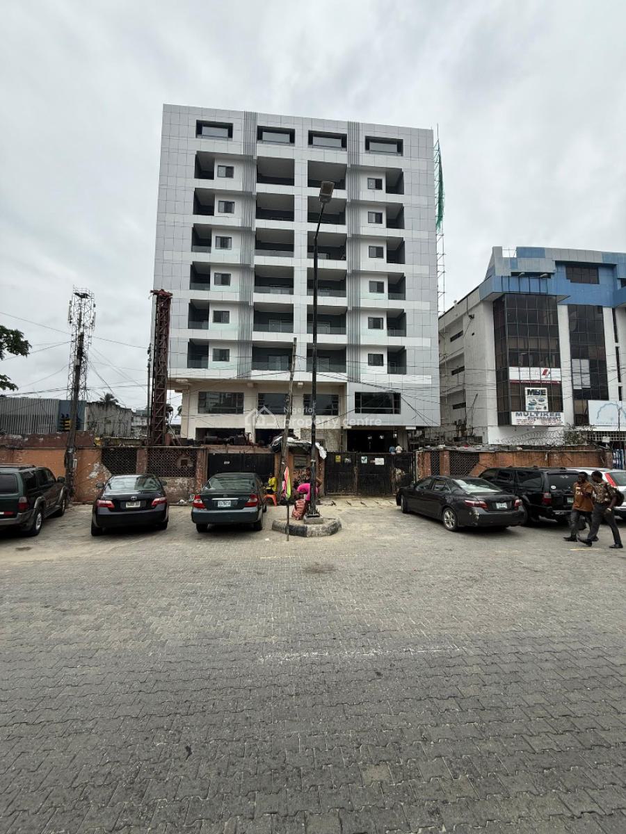 Gorgeous 3 Bedroom Apartment with an Elevator, Victoria Island (vi), Lagos, Flat / Apartment for Sale