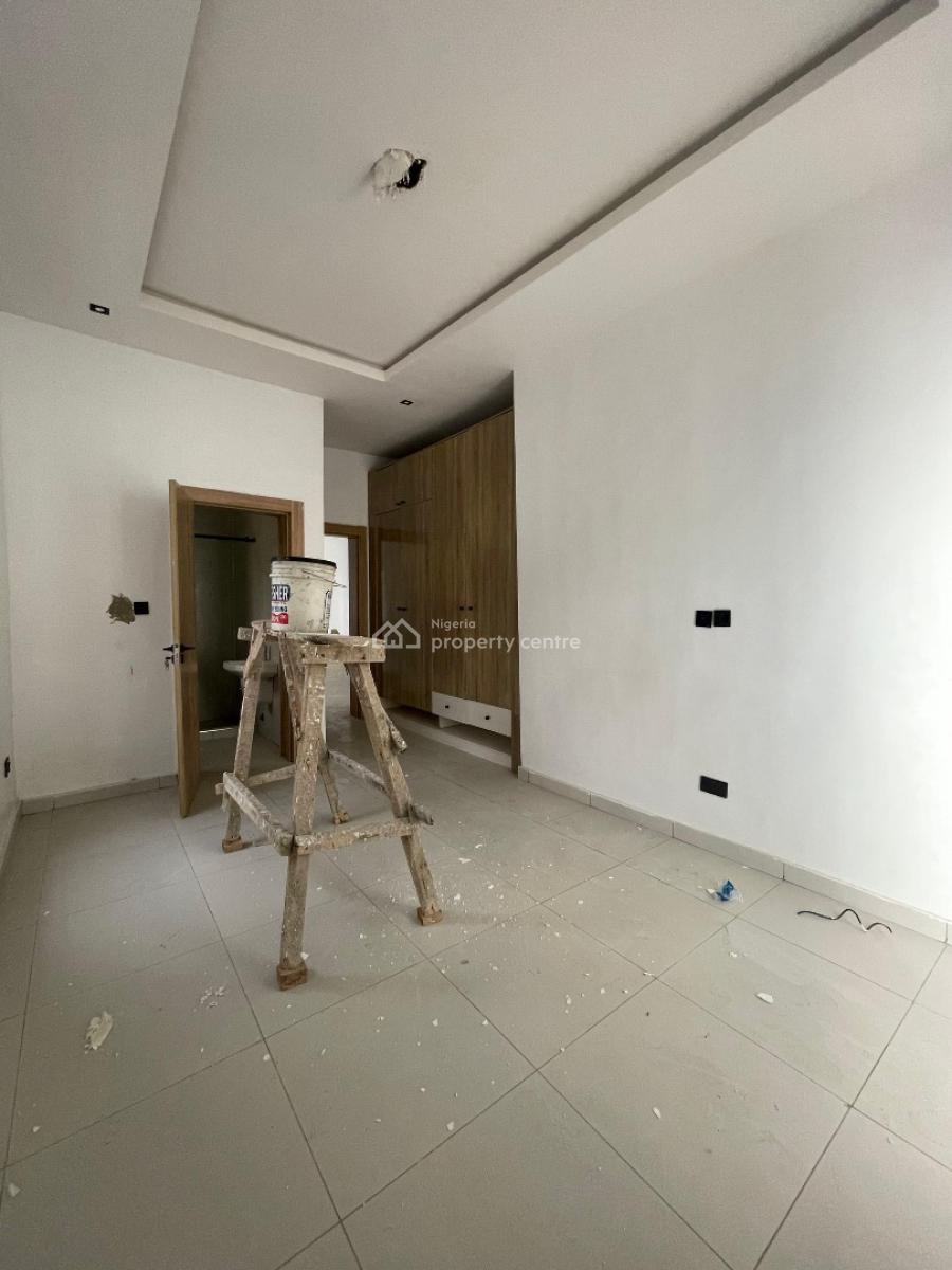 Spacious 1 Bedroom Apartment with Exclusive Features, Ologolo, Lekki, Lagos, Flat / Apartment for Sale