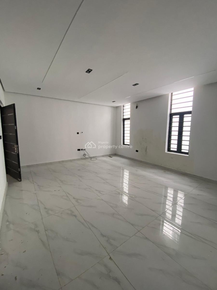 Exquisite 1 Bedroom Apartment in a Well Secured Environment., Ologolo, Lekki, Lagos, Flat / Apartment for Sale