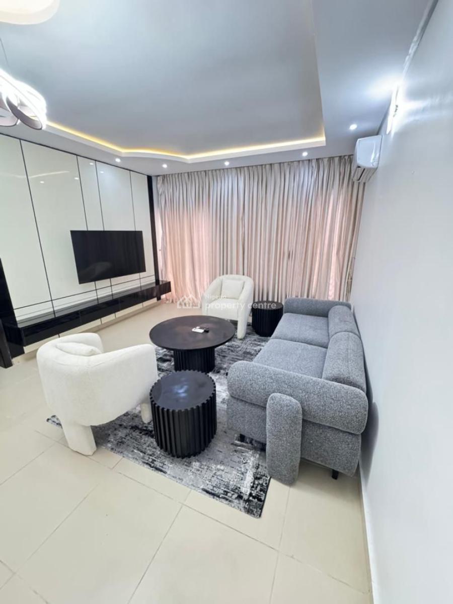 2 Bedroom  Serene and Secured Environment  Smart Tvs with Netflix, Lekki Phase 1, Lekki, Lagos, Flat / Apartment Short Let
