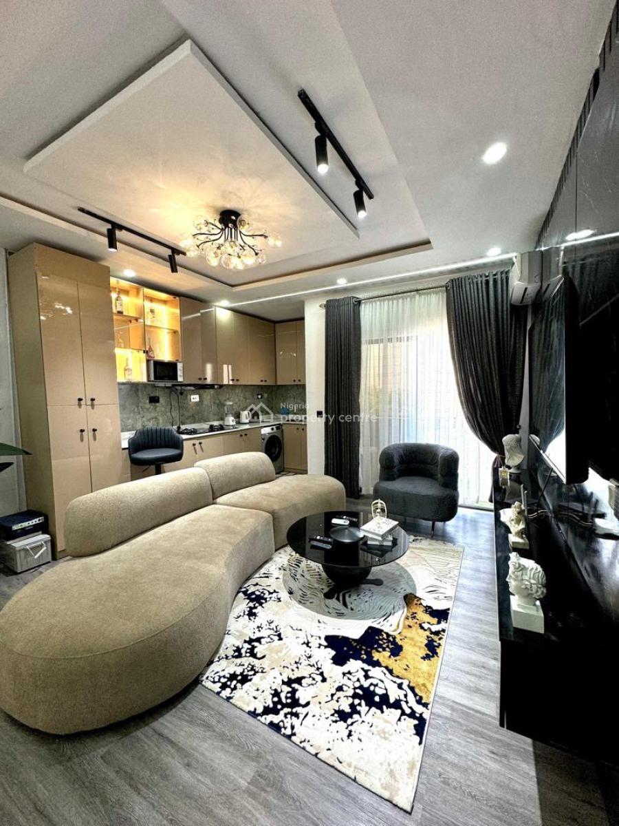 1 Bedroom  Serene and Secured Environment  Smart Tvs with Netflix, Lekki Phase 1, Lekki, Lagos, Flat / Apartment Short Let