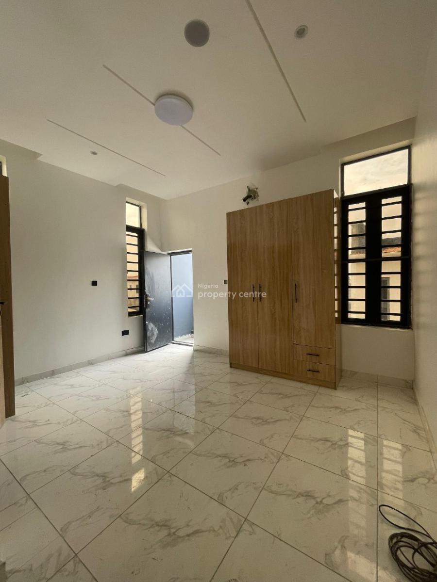 Exquisite 2 Bedroom Apartment with Pool and Gym in a Well Secured Envi, Ologolo, Lekki, Lagos, Flat / Apartment for Sale