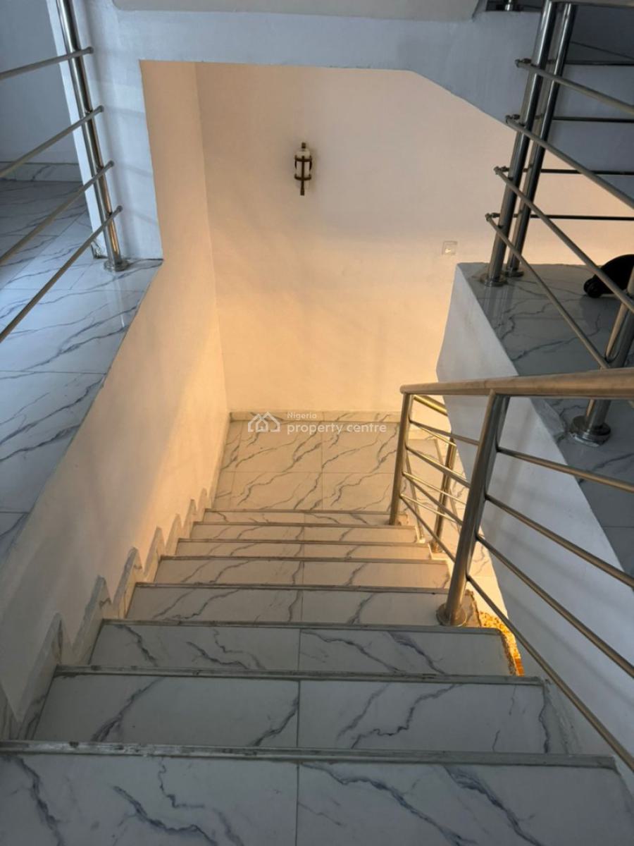 Beautiful Sharp Spacious Luxurious 4bedroom with Bq, Chevron, Lekki, Lagos, Terraced Duplex for Rent