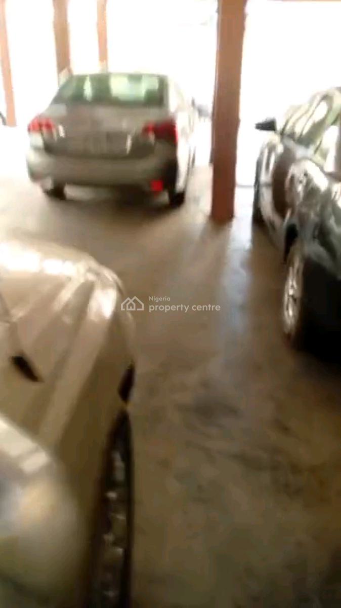 Standard Two Bedroom Flat, Adekunle, Yaba, Lagos, Flat / Apartment for Rent