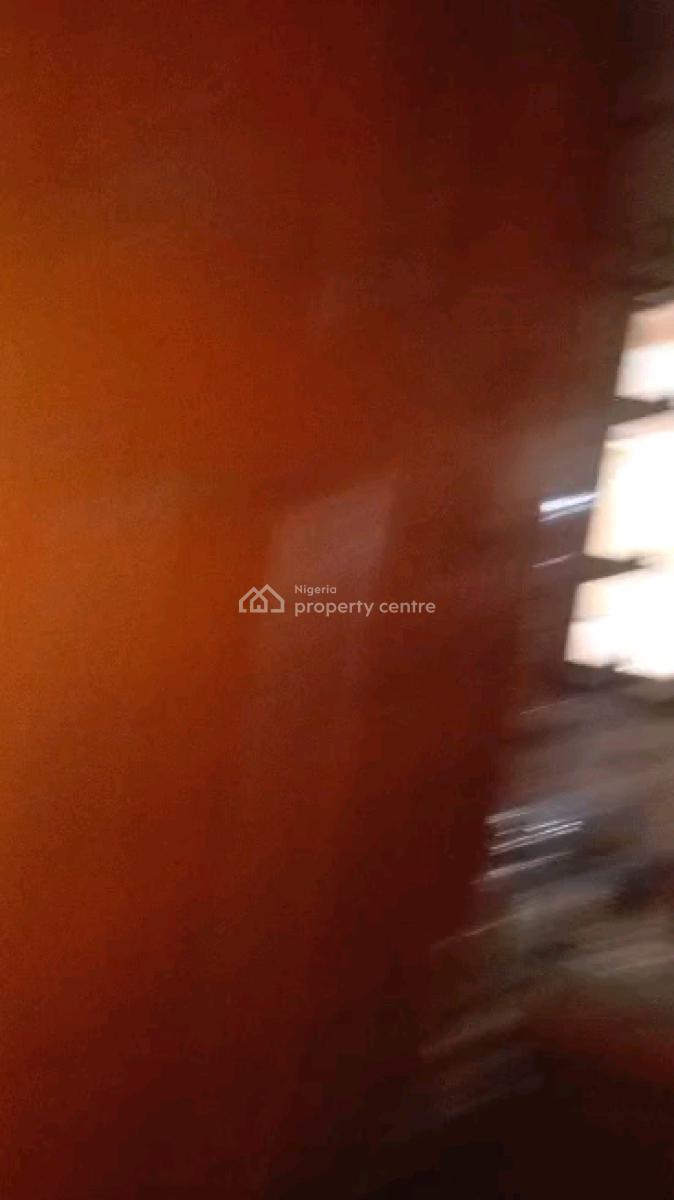 Standard Two Bedroom Flat, Adekunle, Yaba, Lagos, Flat / Apartment for Rent