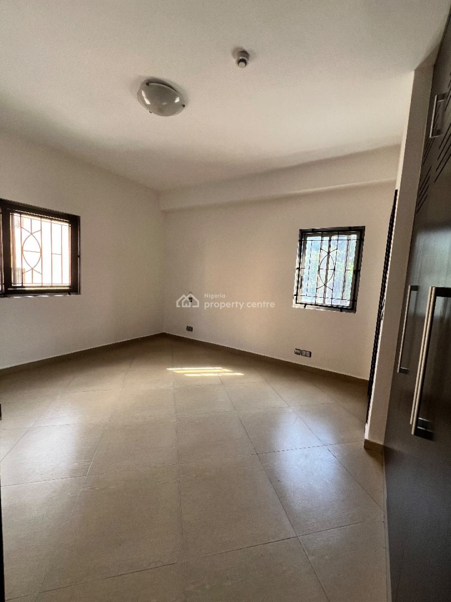 Lovely 3 Bedroom Apartment with Maids Room + Spool & Gym, Old Ikoyi, Ikoyi, Lagos, Flat / Apartment for Rent