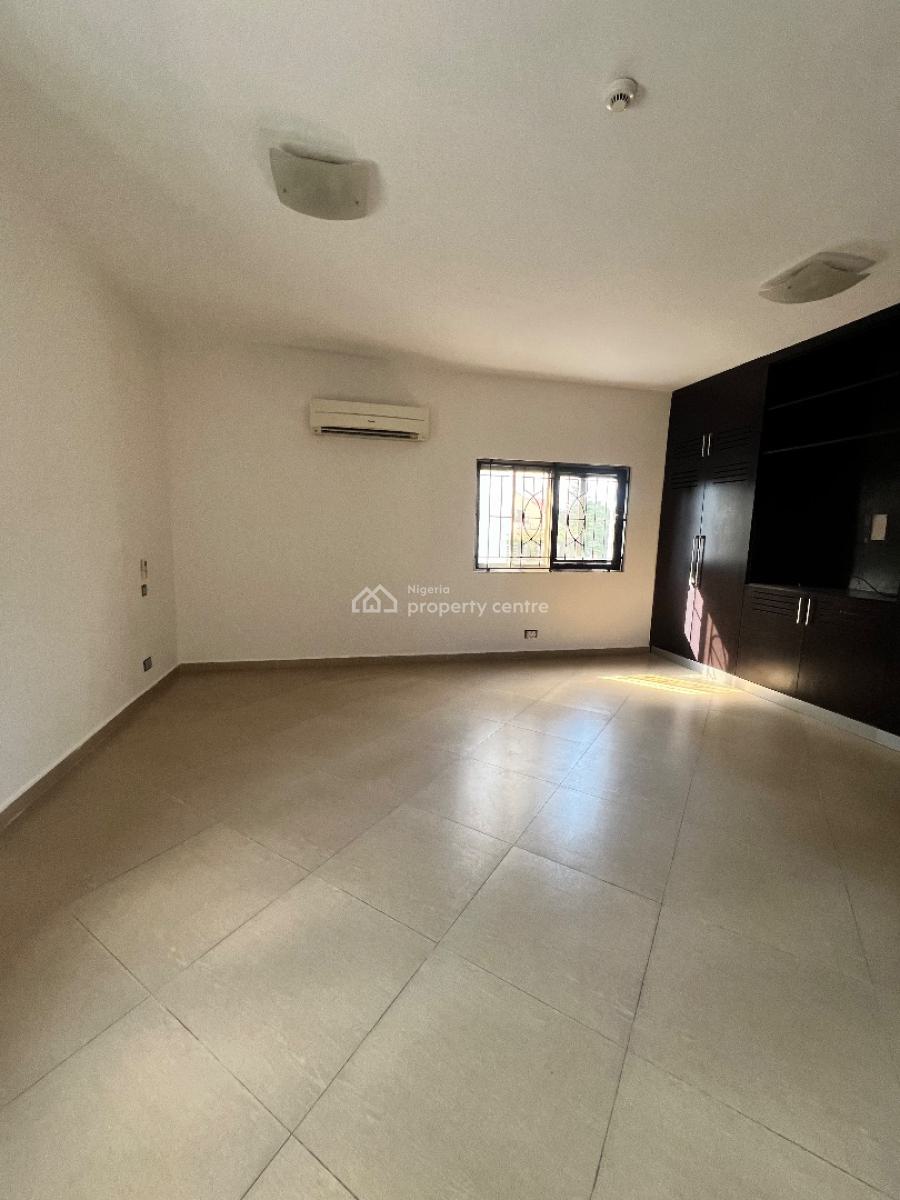 Lovely 3 Bedroom Apartment with Maids Room + Spool & Gym, Old Ikoyi, Ikoyi, Lagos, Flat / Apartment for Rent