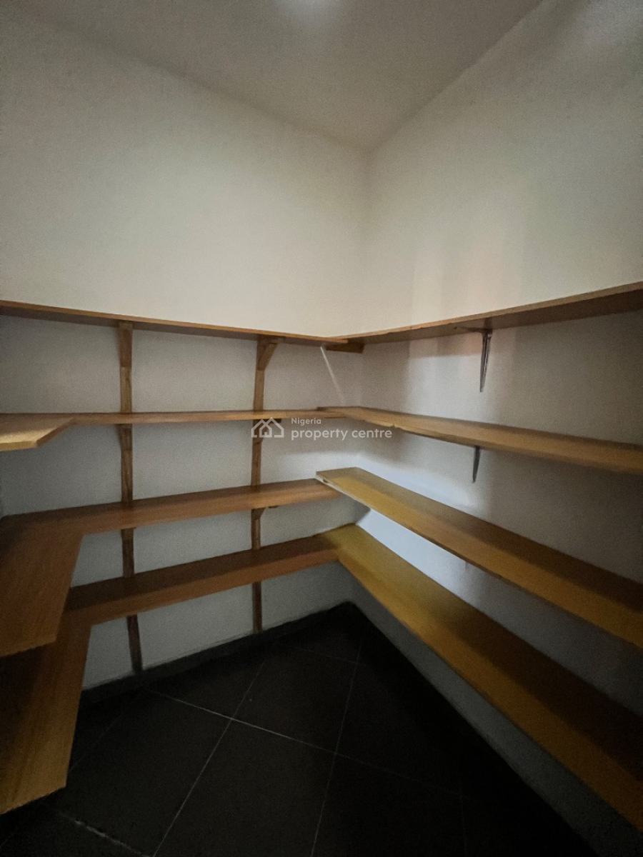 Lovely 3 Bedroom Apartment with Maids Room + Spool & Gym, Old Ikoyi, Ikoyi, Lagos, Flat / Apartment for Rent