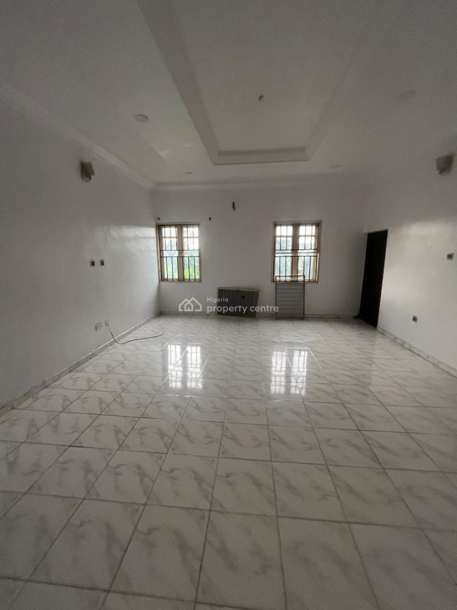 Lovely Nice 3bedroom Flat Upstairs, Mobil Road Ilaje, Ajah, Lagos, Flat / Apartment for Rent