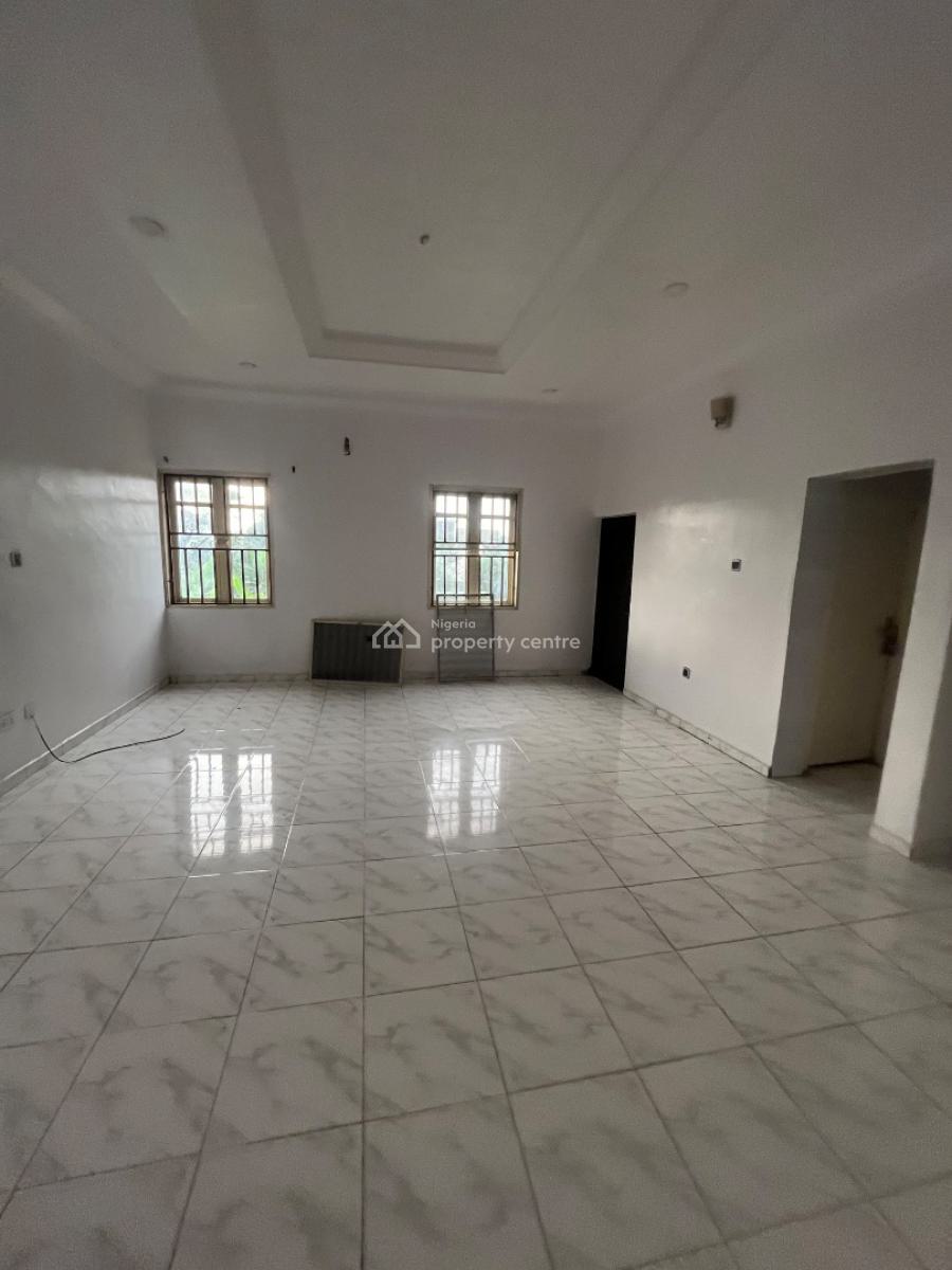 Lovely Nice 3bedroom Flat Upstairs, Mobil Road Ilaje, Ajah, Lagos, Flat / Apartment for Rent