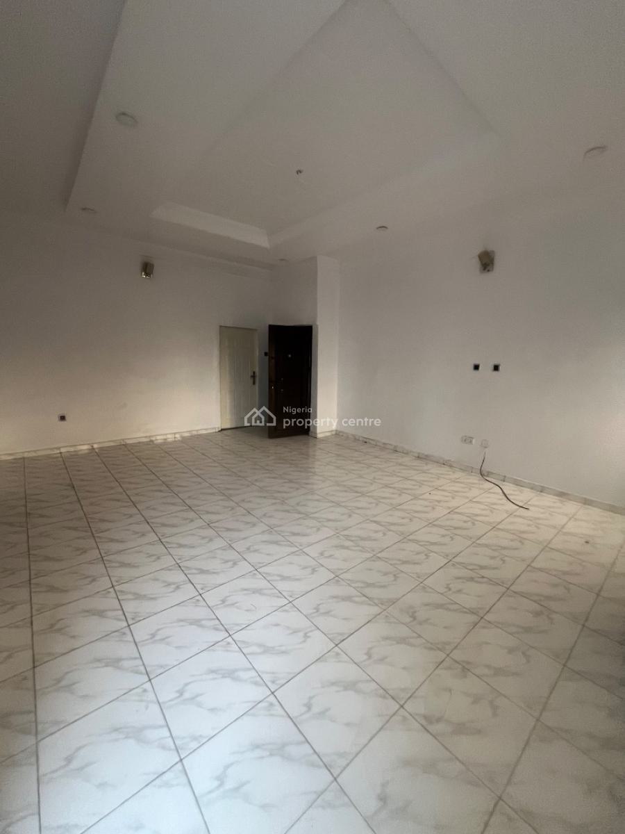 Lovely Nice 3bedroom Flat Upstairs, Mobil Road Ilaje, Ajah, Lagos, Flat / Apartment for Rent