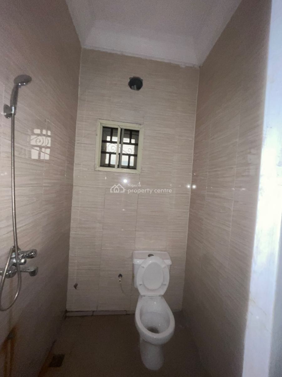 Lovely Nice 3bedroom Flat Upstairs, Mobil Road Ilaje, Ajah, Lagos, Flat / Apartment for Rent