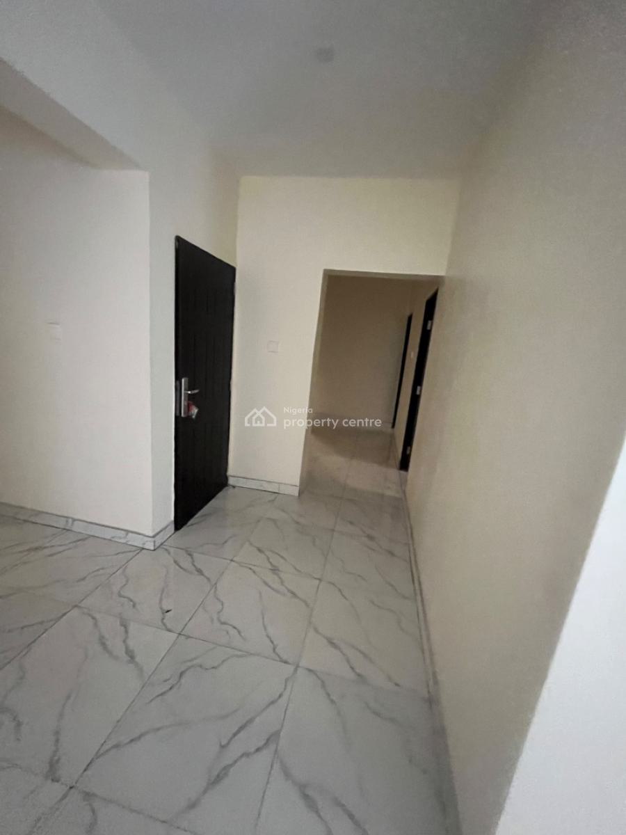 Clean Luxury 3bedroom Flat Downstairs, Mobil Road Ilaje, Ajah, Lagos, House for Rent