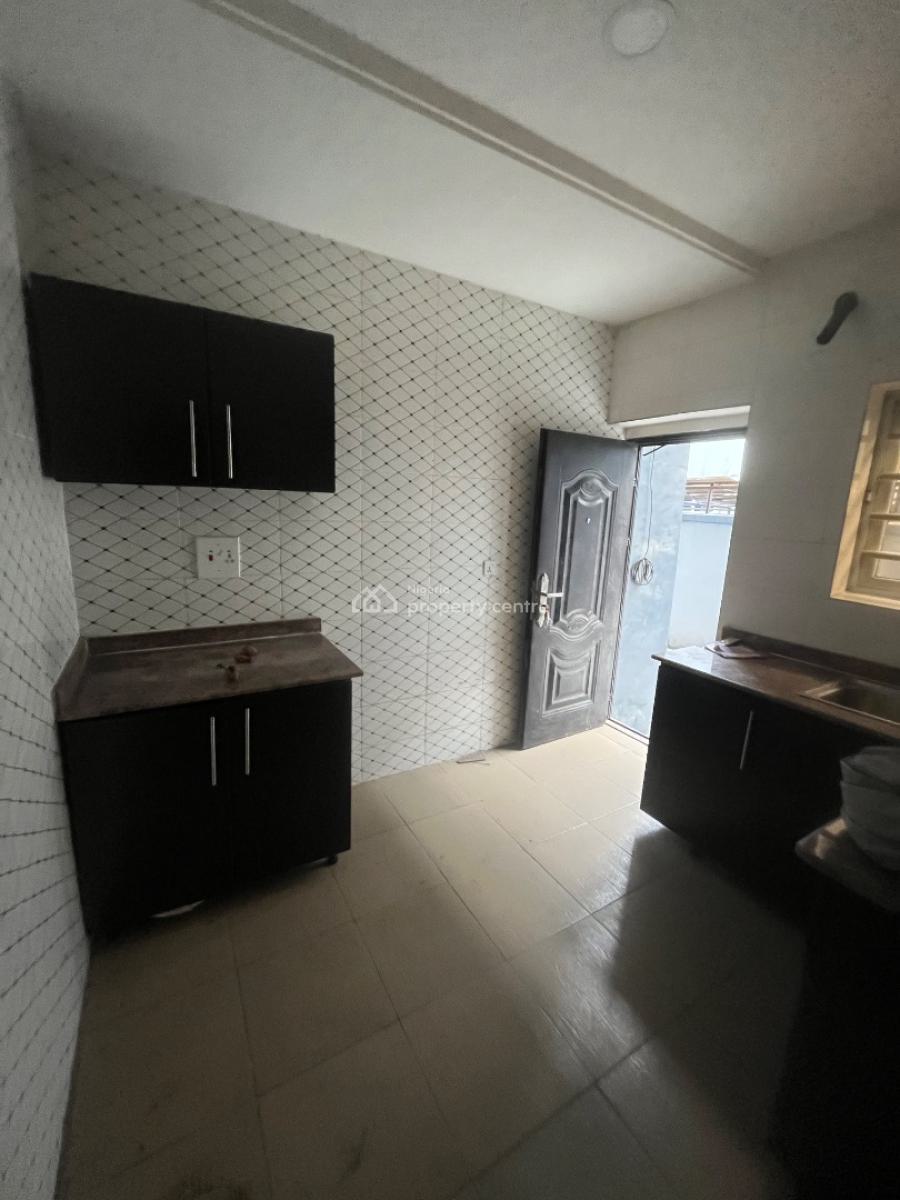 Clean Luxury 3bedroom Flat Downstairs, Mobil Road Ilaje, Ajah, Lagos, House for Rent