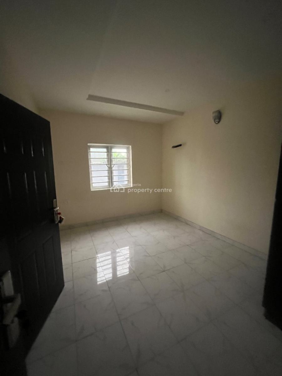 Clean Luxury 3bedroom Flat Downstairs, Mobil Road Ilaje, Ajah, Lagos, House for Rent