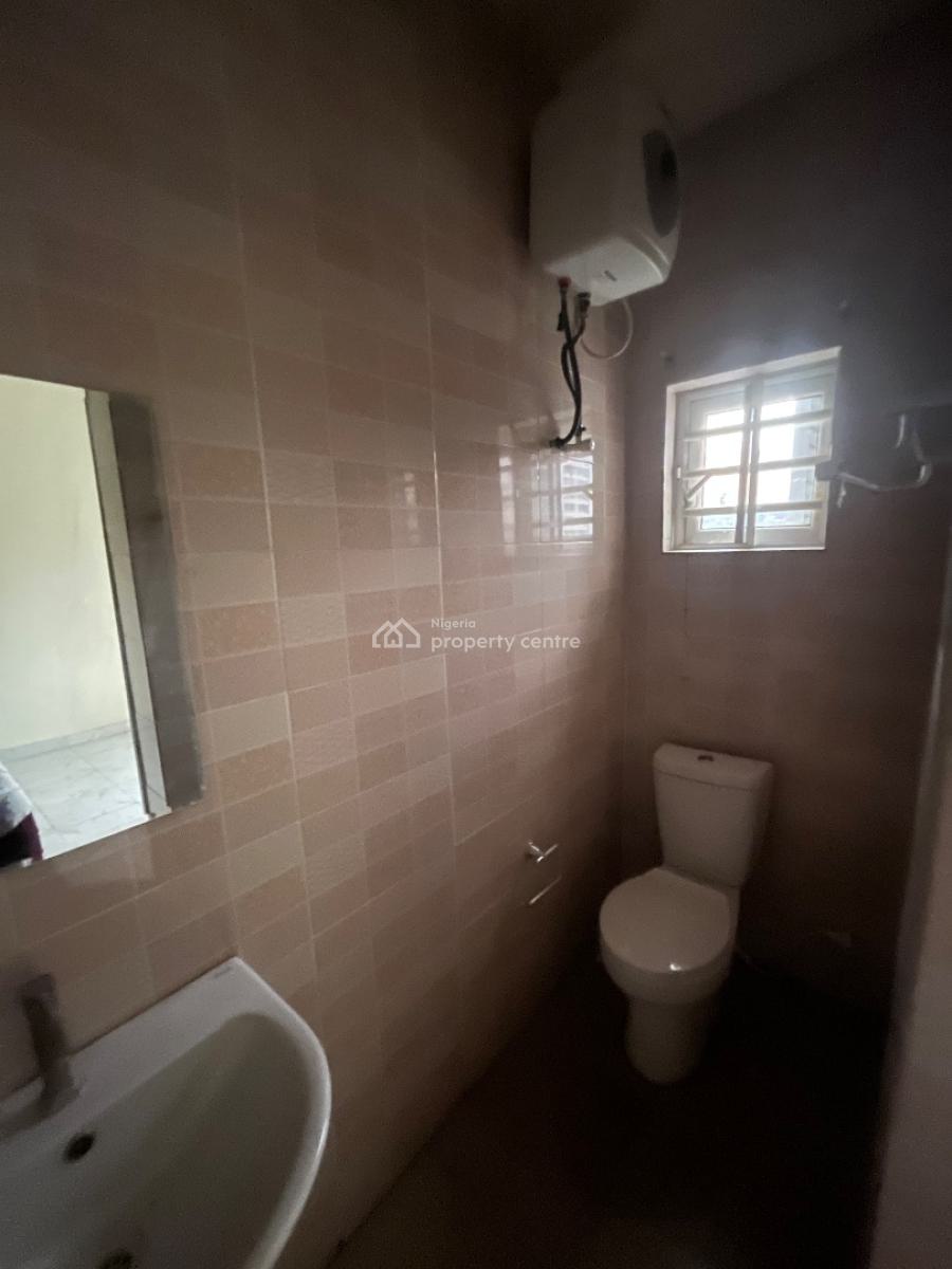 Clean Luxury 3bedroom Flat Downstairs, Mobil Road Ilaje, Ajah, Lagos, House for Rent
