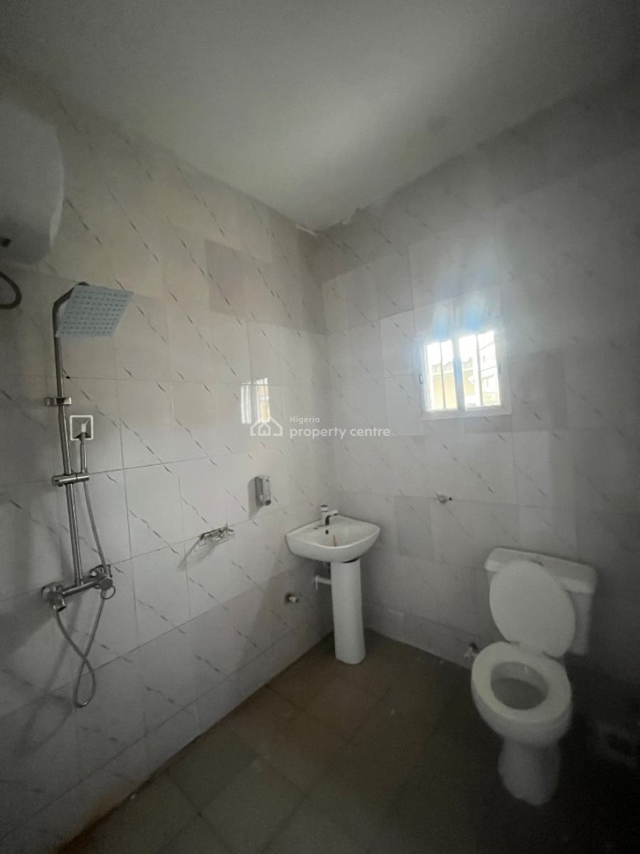 Clean and Beautiful 3bedroom Flat Downstairs, Mobil Road Ilaje, Ajah, Lagos, House for Rent